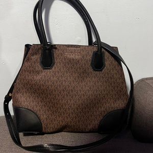 Michael Kors HandBag/Crossbody bag